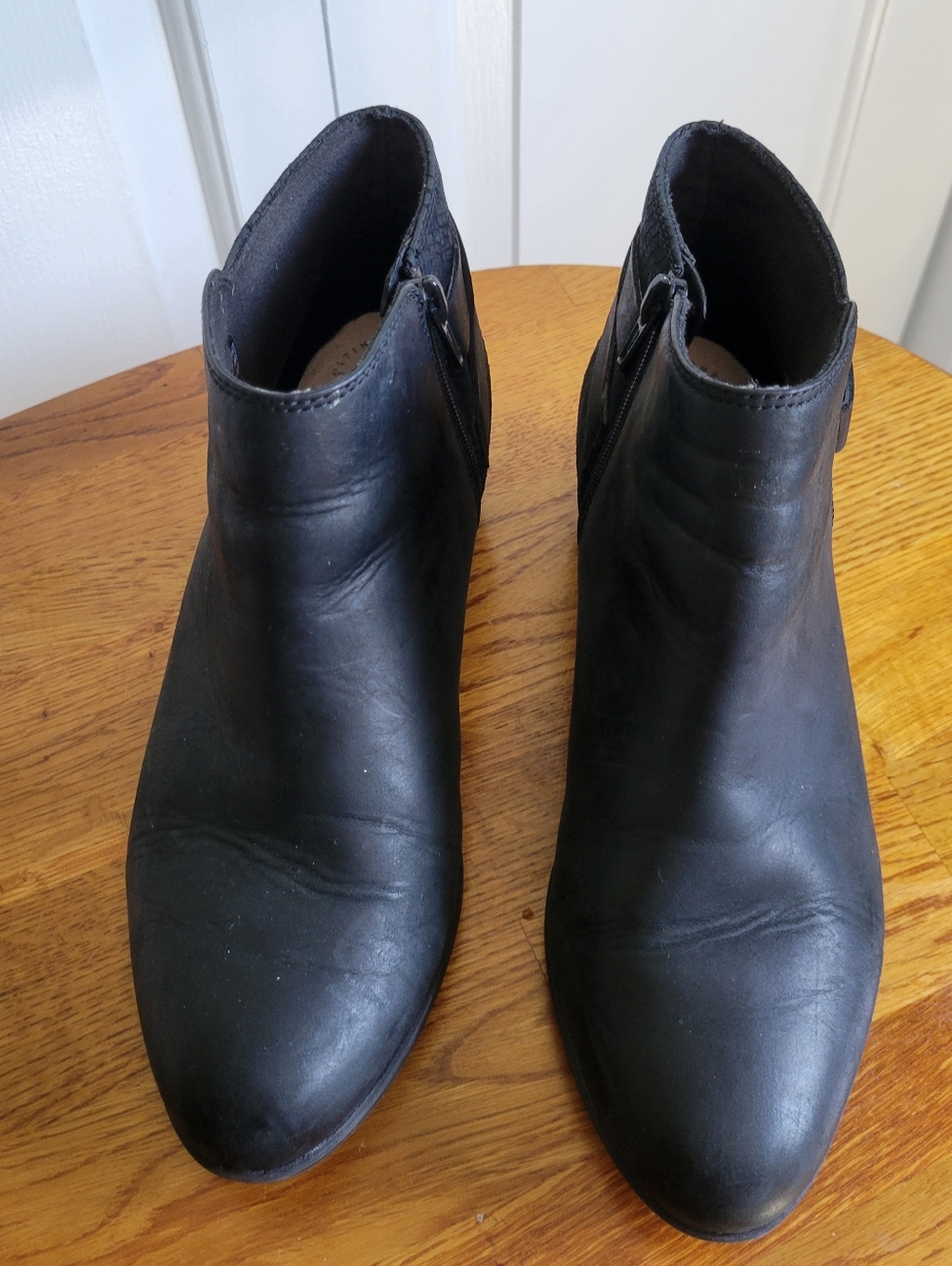 Clarks Womens Black Leather Ankle Boots